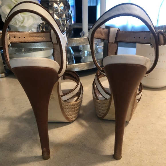 3/20$ Tribute Pump Inspired Aldo White Heals 37 - Picture 6 of 11